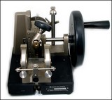 Minot Damon/IEC Microtome